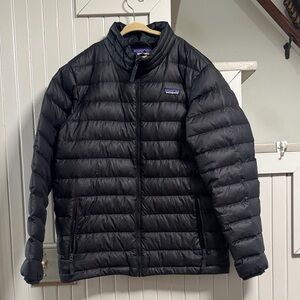Youth Patagonia Black Puffer Jacket
